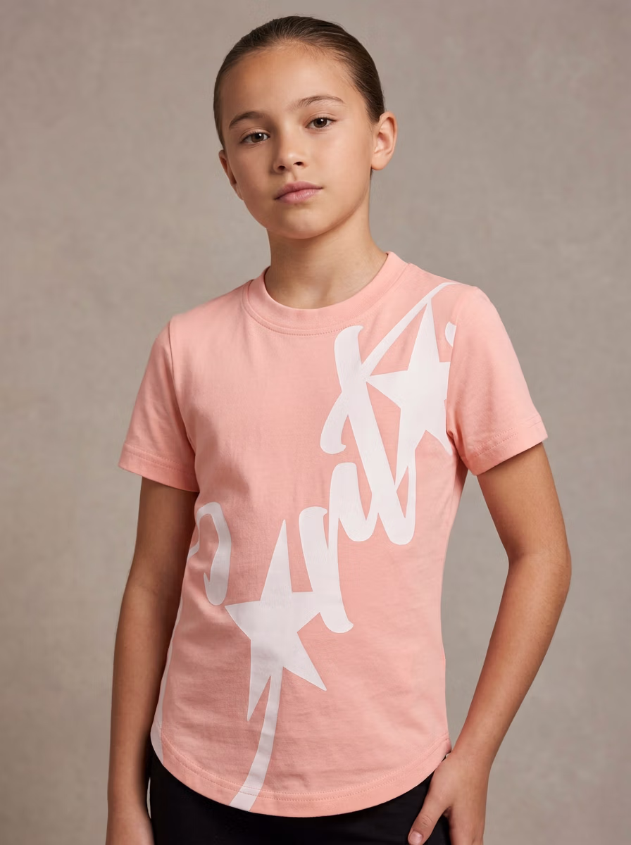 Girls' Top Wear AI virtual try-on — Kids Girls T-Shirts fashion model photoshoot by VERA Fashion AI
